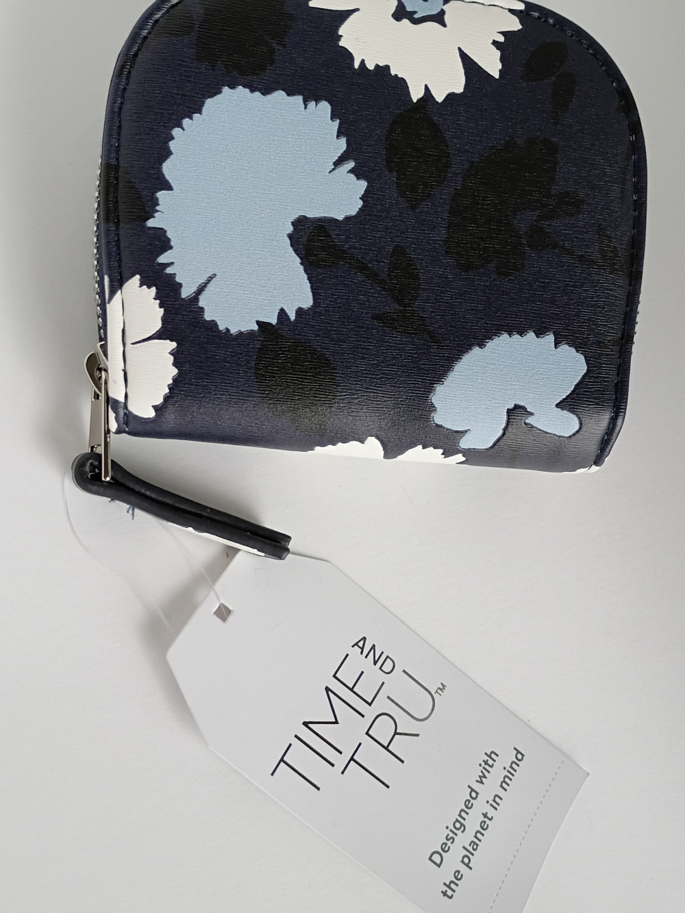Time and Tru Navy Floral Zip Around Coin Wallet